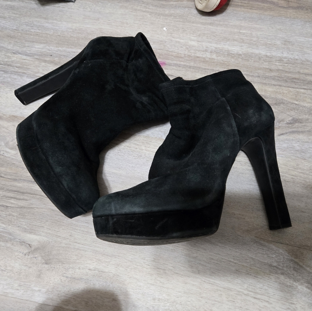 Chic Black Suede Platform Heels